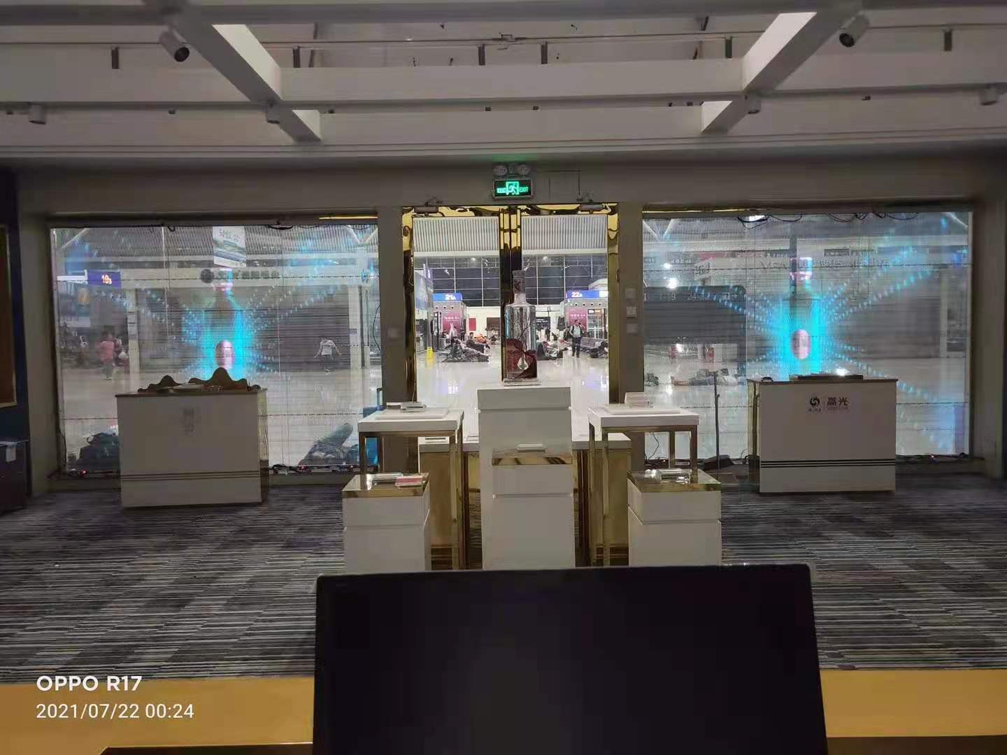 山東LED透明屏 高清高通透率